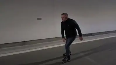 Slovakya Başbakanı, ülkenin en uzun tünelinde paten kaydı