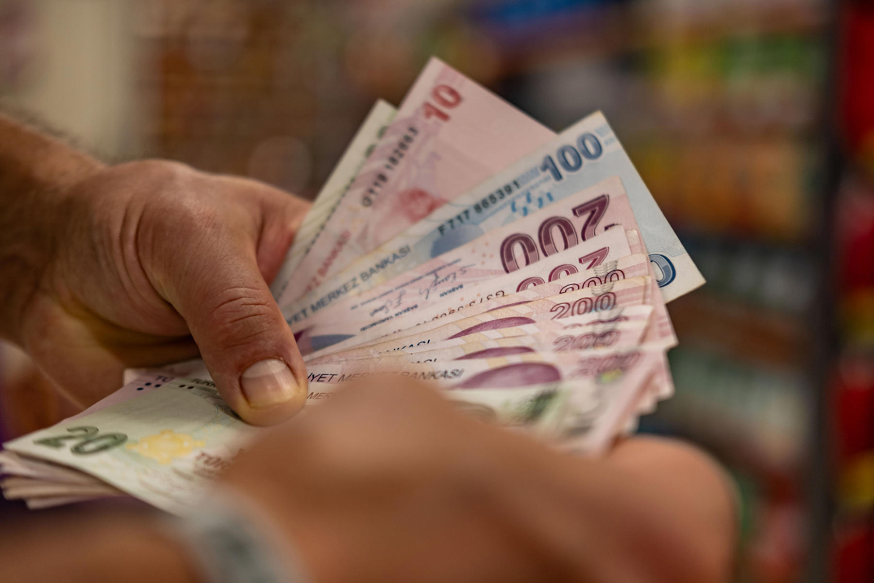 Memur ve memur emeklilerinin zammı belli oldu