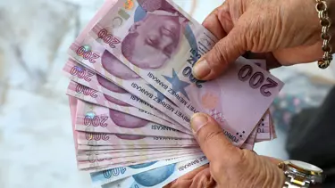 Maaşlar hesaplara geçmeye başladı