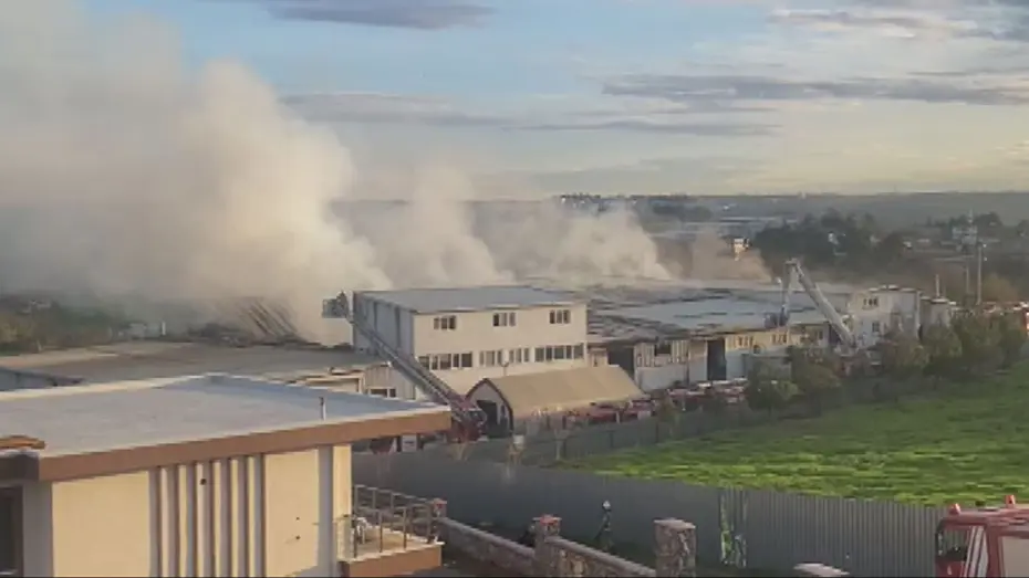 İstanbul Tuzla'daki yangın kontrol altında