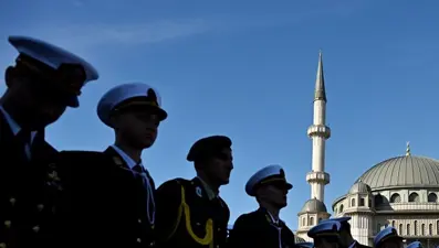 KKTC&#x27;nin 42. kuruluş yıl dönümü İstanbul&#x27;da törenle kutlandı