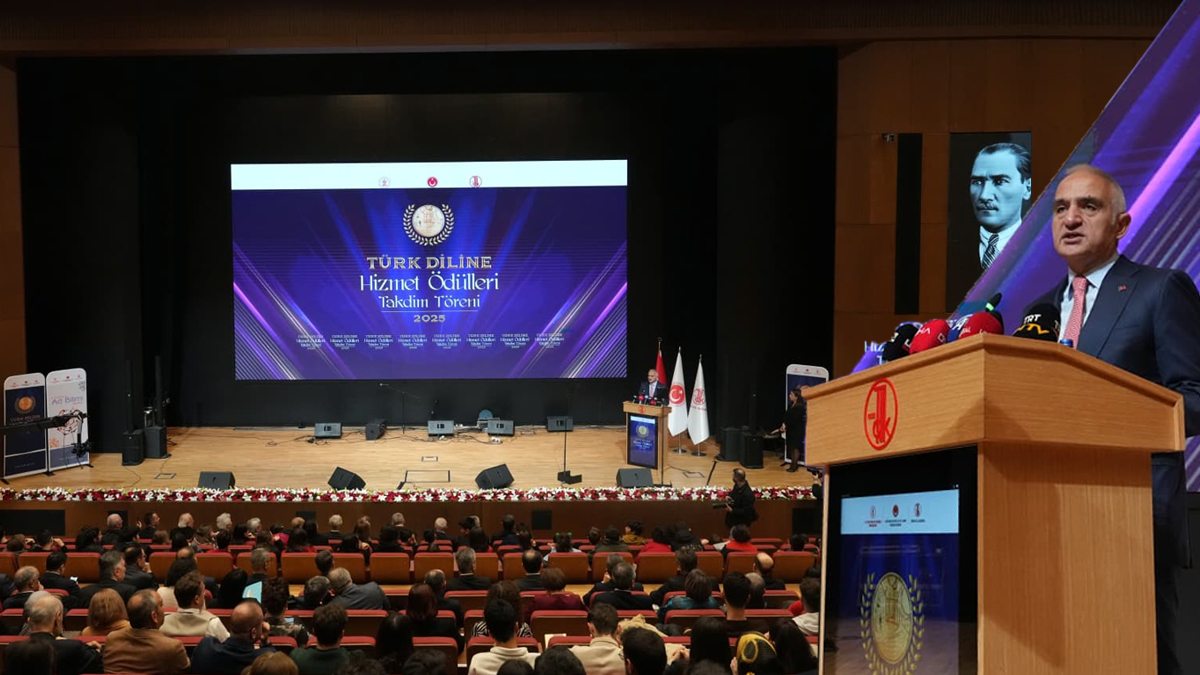 Türk Diline Hizmet Ödülleri sahiplerini buldu