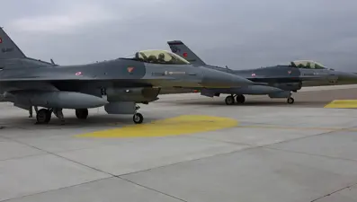 Türk Hava Kuvvetleri uçaklarından Karadeniz'de eğitim uçuşu