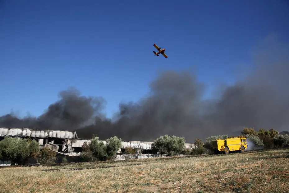 Yunanistan'da savaş uçağı düştü. İki pilot ölü