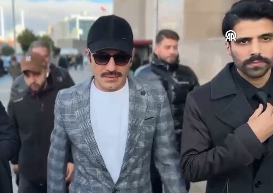 AYLIK GELİRİNİ AÇIKLADI 1