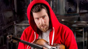 Yapay zeka, ünlü müzisyeni "cinsel suçlu" diye tanımladı. Konseri iptal oldu