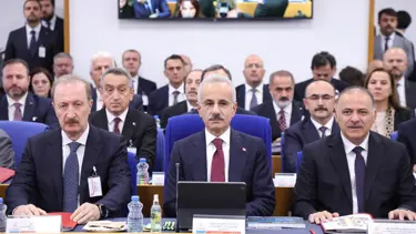 Bakan Uraloğlu: Kocaeli'de çöken binanın metroyla hiçbir ilgisi yok
