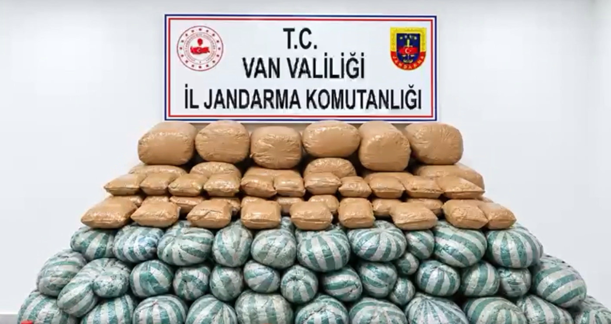 Van'da uyuşturucu operasyonu. 517 kilogram uyuşturucu ele geçirildi