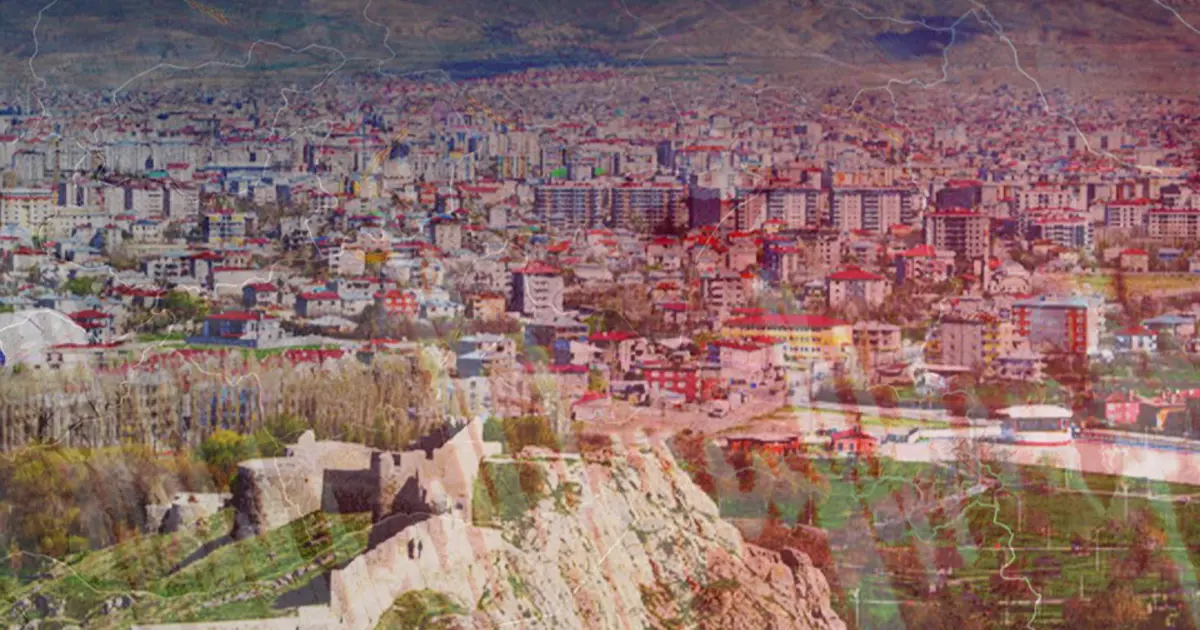 Van'da 5,2'lik deprem sonrası ilk görüntüler