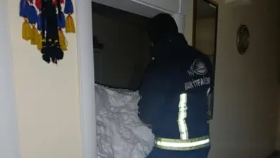 Van'da iki mahalleye çığ düştü. Bir kişi yaşamını yitirdi, 22 ev boşaltıldı