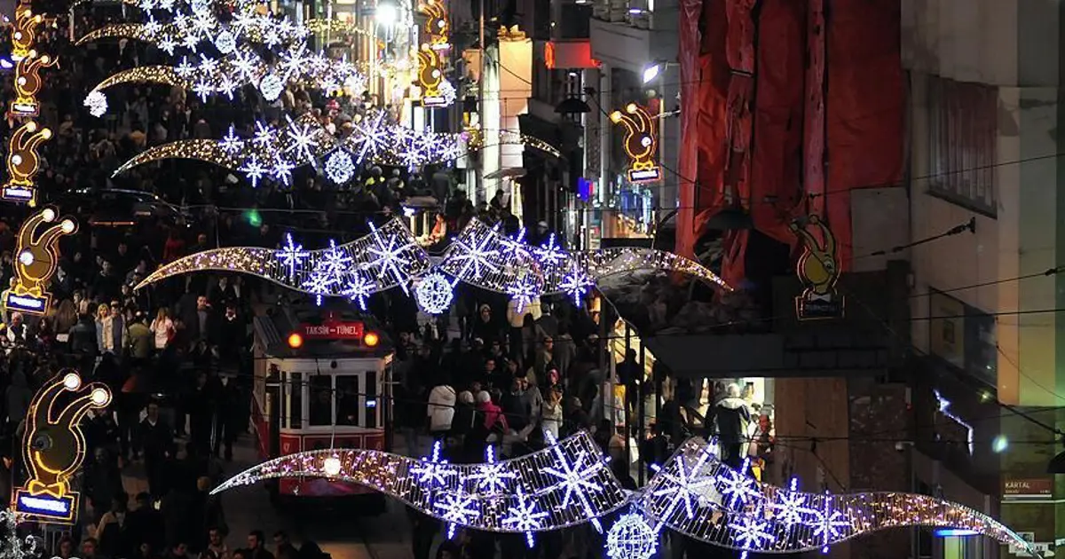 İstanbul'da yılbaşı tedbirleri. 8 ilçeye kamyon girişleri yasaklandı