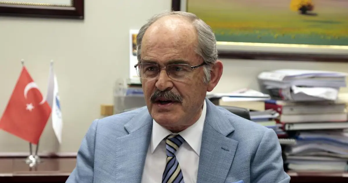 Yılmaz Büyükerşen siyaseti bıraktı