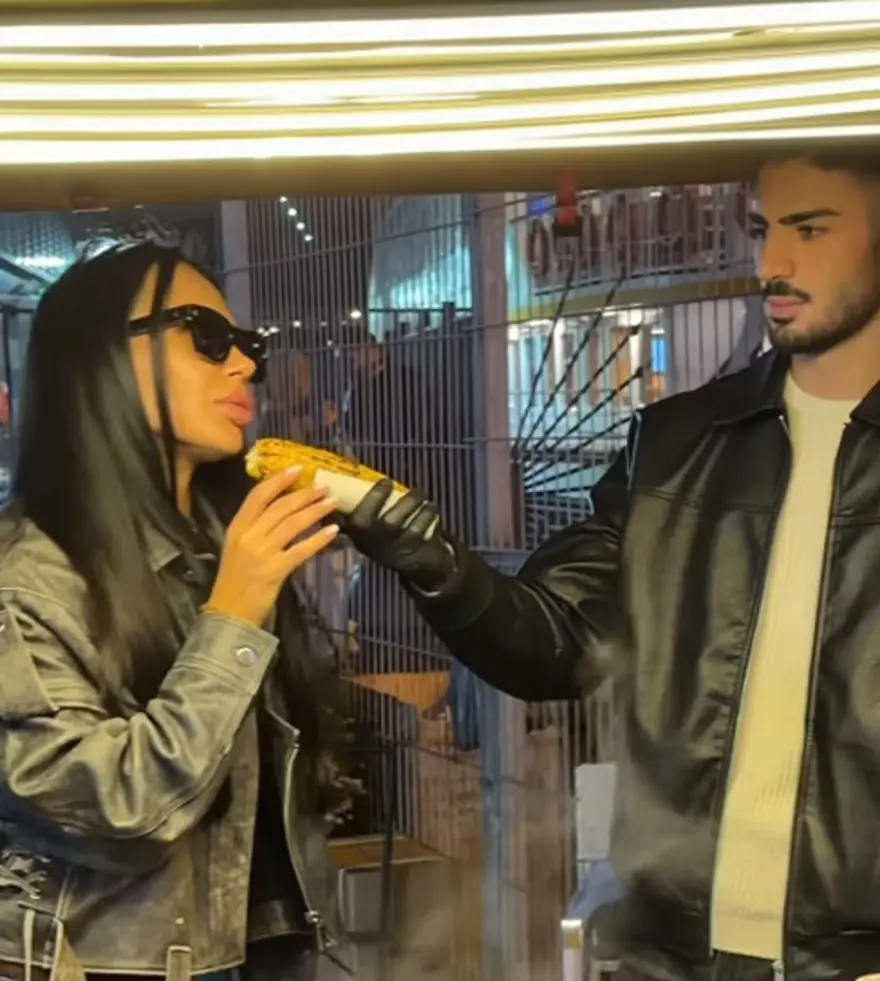 TİKTOK'TA CANLI YAYIN YAPMAYA BAŞLADI 3 TİKTOK'TA CANLI YAYIN YAPMAYA BAŞLADI 3