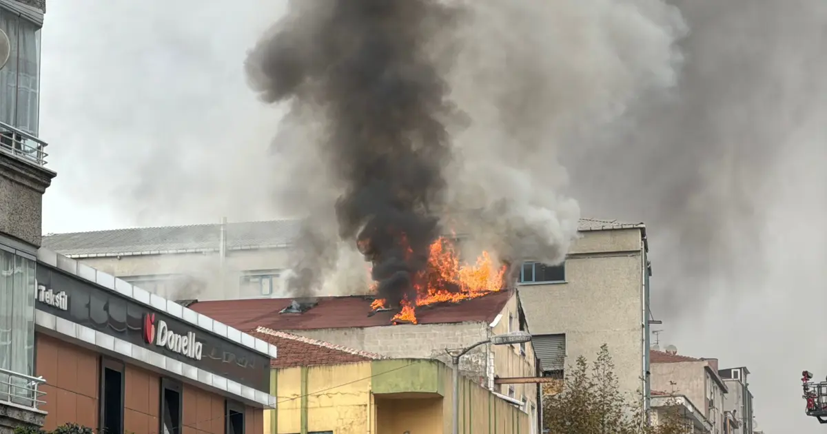 Güngören'de tekstil fabrikasında yangın