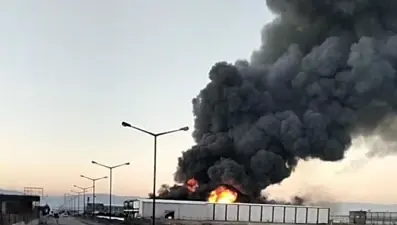 Denizli'de filtre sistemi üretilen fabrikada yangın