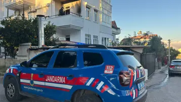 Antalya'da söndürülmeyen mangal evi yaktı