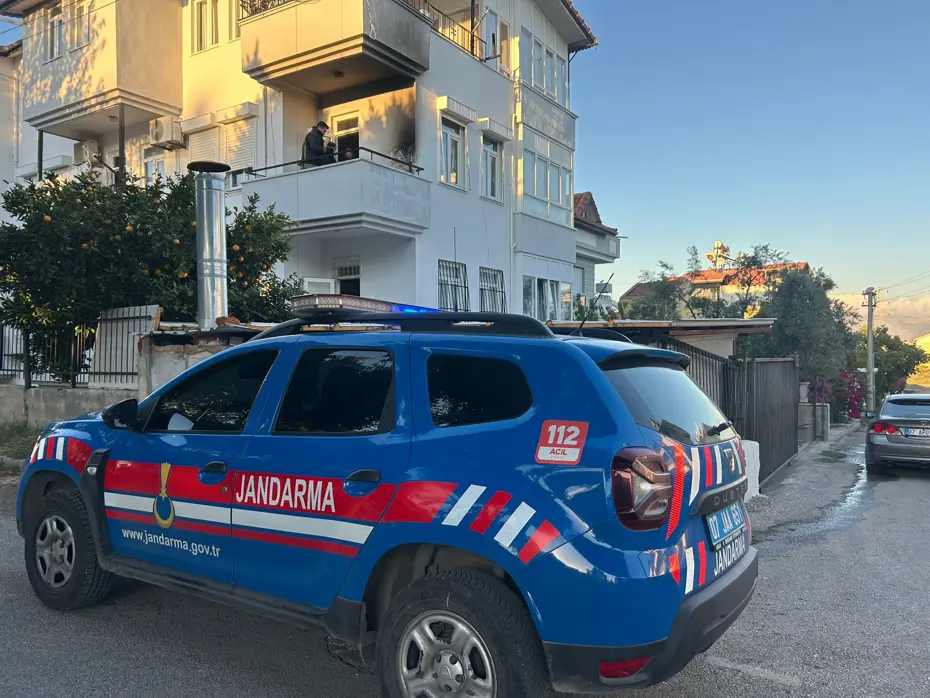 Antalya'da söndürülmeyen mangal evi yaktı