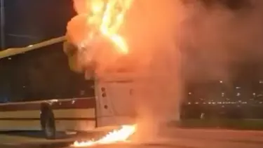 Belediye otobüsünde yangın