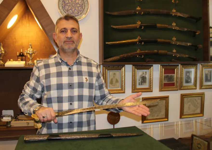 Osmanlı'nın keskin mirası. Yatağan kılıcındaki ters kavis ne anlama geliyor? Osmanlı'nın keskin mirası. Yatağan kılıcındaki ters kavis ne anlama geliyor?