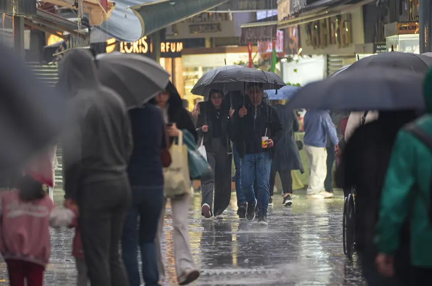 SICAKLIKLAR NORMALİN ÜZERİNDE SEYREDECEK 3