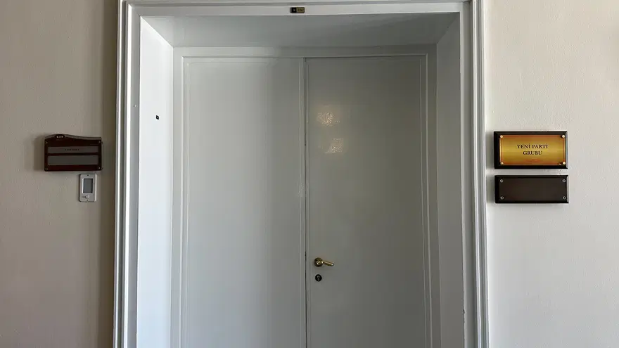 AYNI KORİDORU PAYLAŞACAKLAR 1