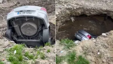 Esenyurt'ta yer yarıldı otomobil içine düştü. O anlar kamerada 