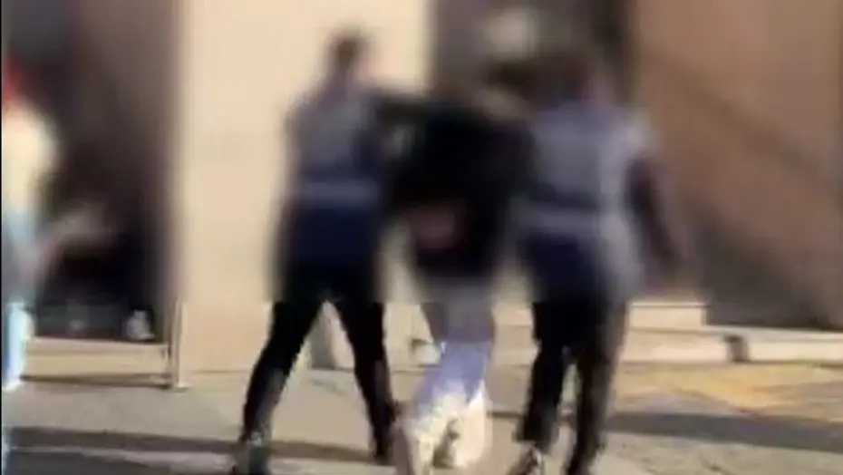 Kapı dürbününden komşusunu öldüren zanlı tutuklandı