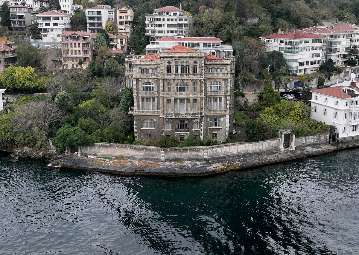 Boğazın en pahalı yalısı yine satışta, emlak vergisi bile 5,5 milyon lira 