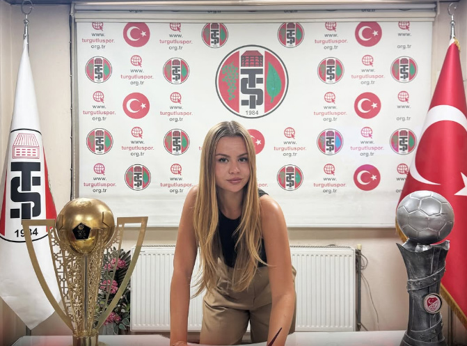22 yaşında teknik direktör olan Zeynep Mestan kimdir? Turgutluspor'dan tarihi imza