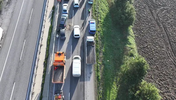 10 araç birbirine girdi, 7 kişi yaralandı