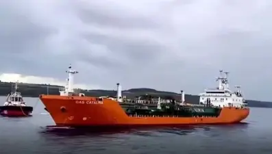Çanakkale Boğazı'nda arızalanan tanker kurtarıldı