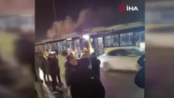 Başakşehir'de üç İETT otobüsü kaza yaptı. Yaralılar var
