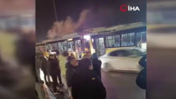 Başakşehir'de üç İETT otobüsü kaza yaptı. Yaralılar var