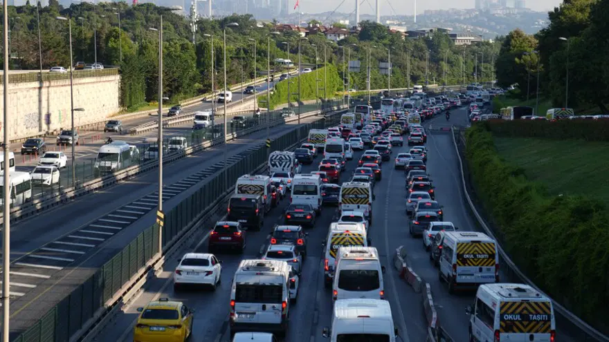 İstanbul'da 14 Eylül alarmı. Yeni eğitim öğretim yılı başlangıcı için alınan önlemler açıklandı İstanbul'da 14 Eylül alarmı. Yeni eğitim öğretim yılı başlangıcı için alınan önlemler açıklandı