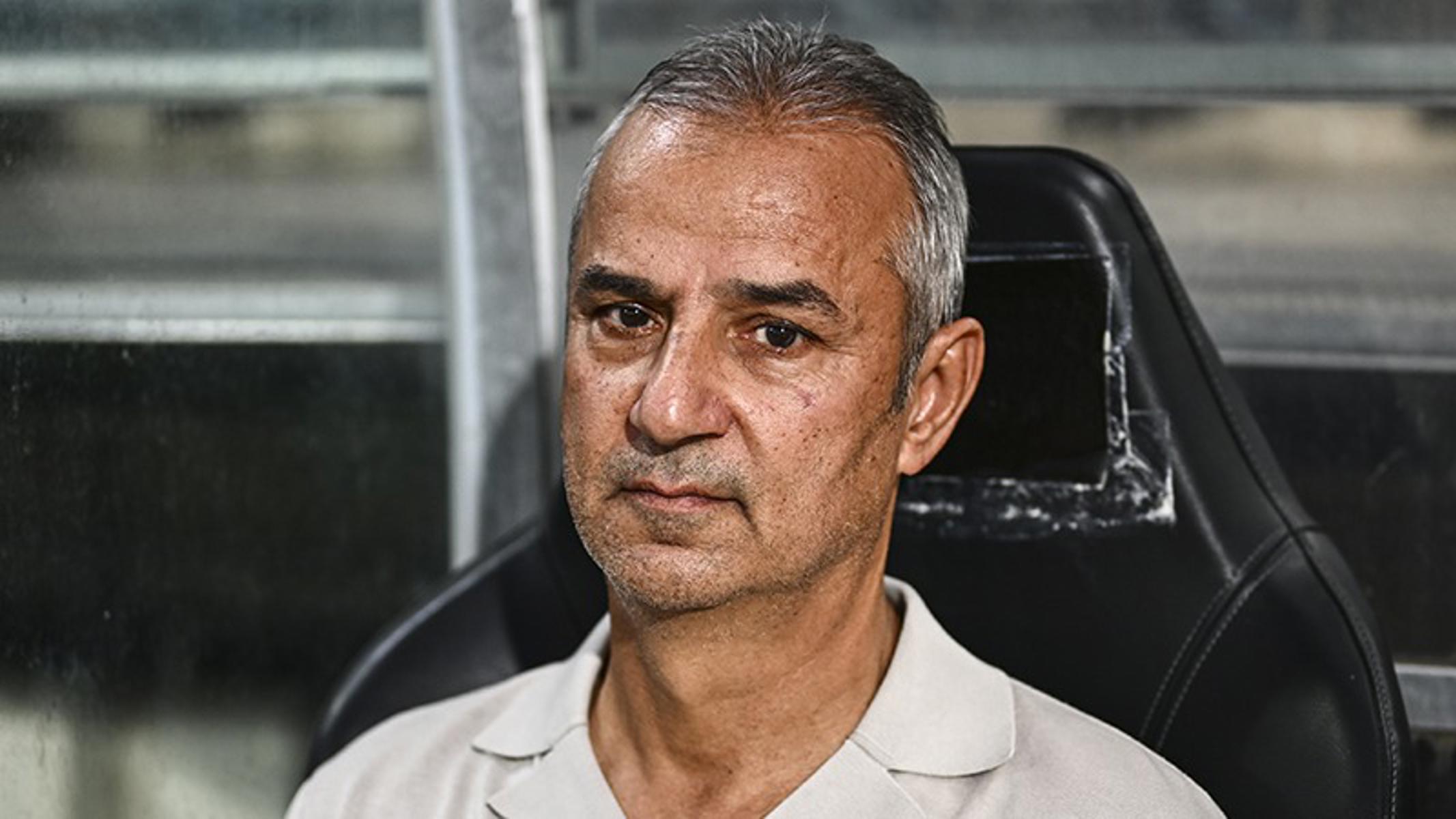 Fenerbahçe'nin Şampiyonlar Ligi kadrosu belli oldu. Takımda resmi maçı olmayan isim de listede