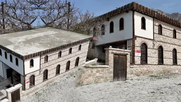 Isparta'daki 800 yıllık cami ezber bozuyor. Mimarisi dikkat çekiyor
