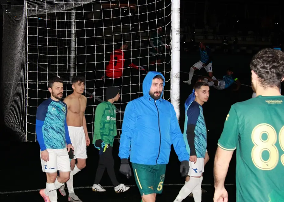 Maçta neler oldu neler. 90'dan sonra 8 gol atıldı, kaleciler kaleyi açtı, ortalık karıştı