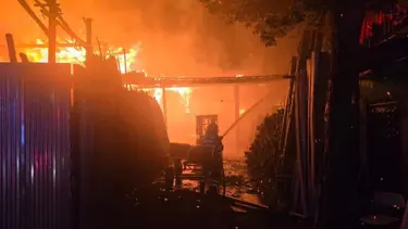 Şanlıurfa'da marangoz atölyesinde yangın