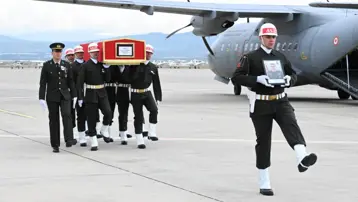 Katar'daki helikopter kazasında şehit olan Binbaşı Sinan Taştekin'e veda