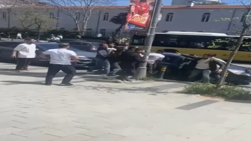Kavgayı ayırmak isterken dayak yedi 3